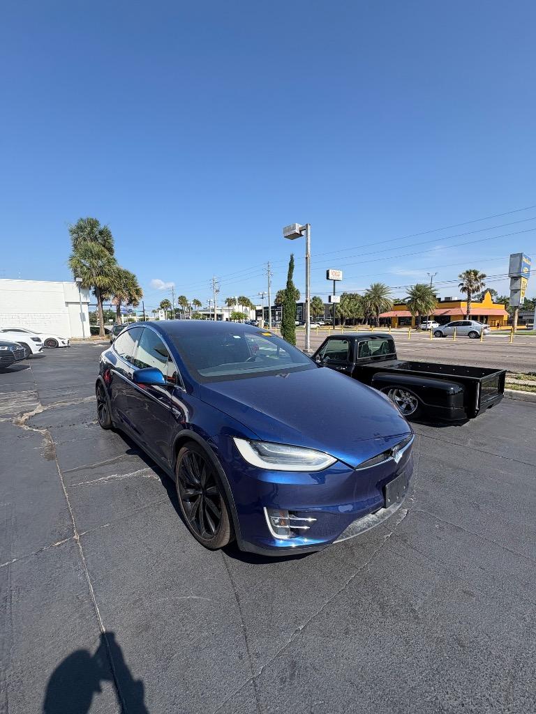 2016 Tesla Model X P90D's photo